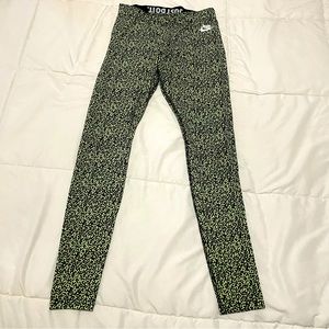 Nike printed leggings-Just Do It!